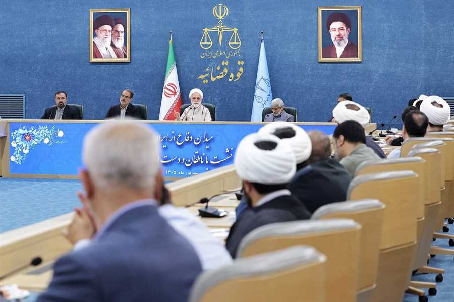 رئیس قوه قضاییه: جلسات دادگاه‌ها تا حد ممکن باید علنی برگزار شود